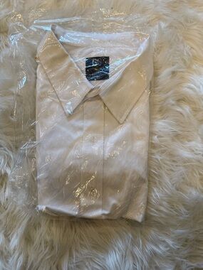Men's White Dress Shirt - Classic Collared Button-Up